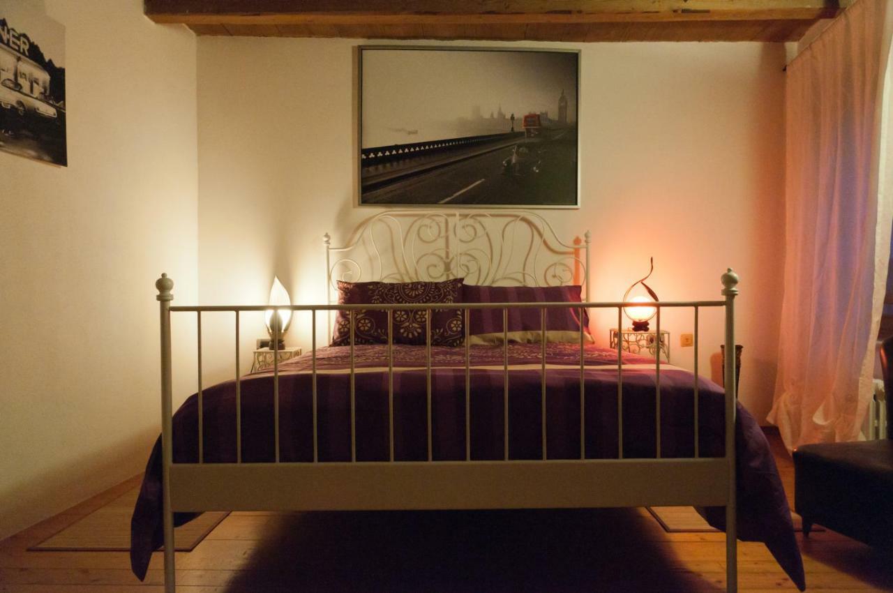 Bed and Breakfast Casale del Sole Garda Monzambano Esterno foto