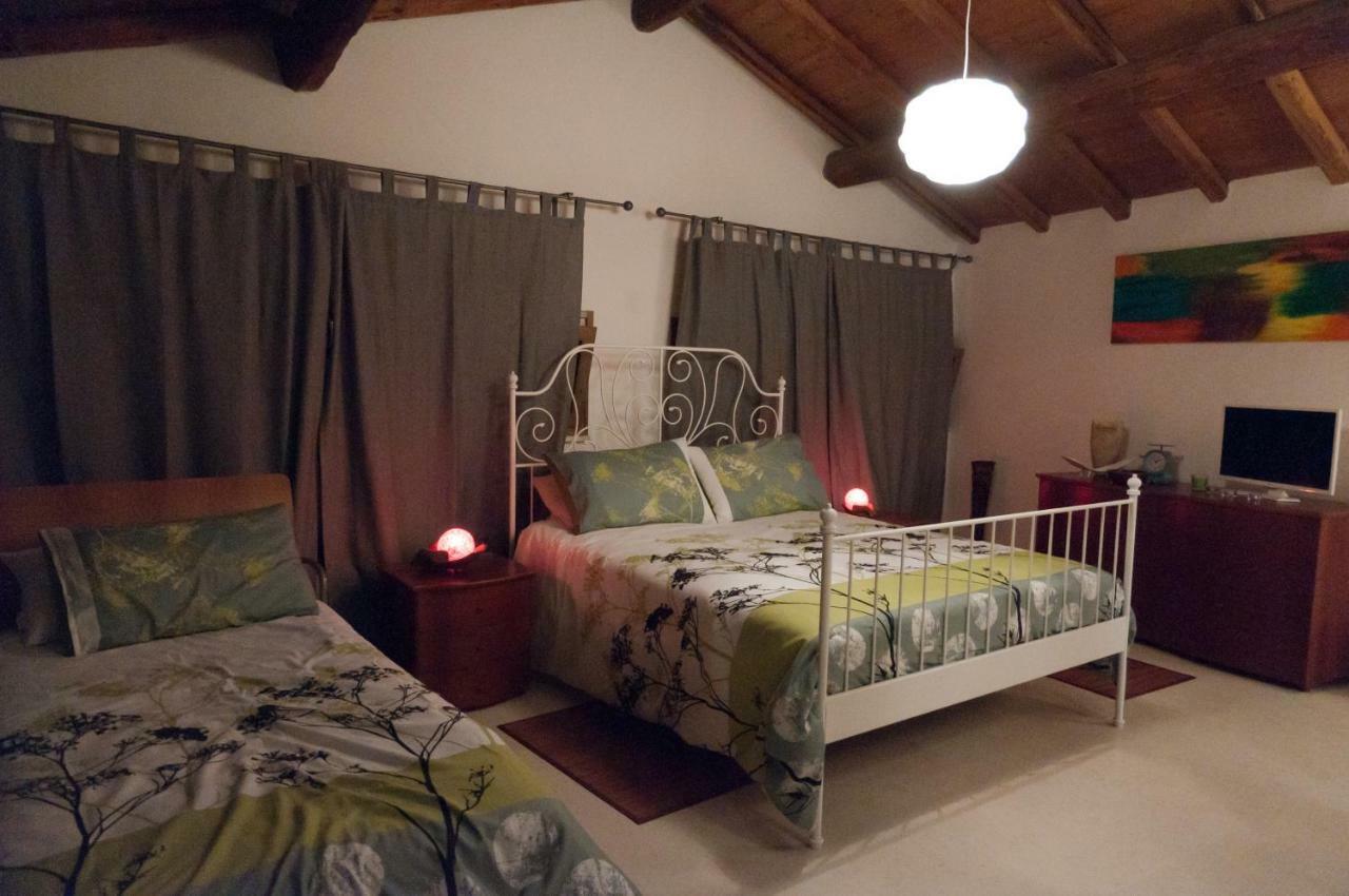 Bed and Breakfast Casale del Sole Garda Monzambano Esterno foto