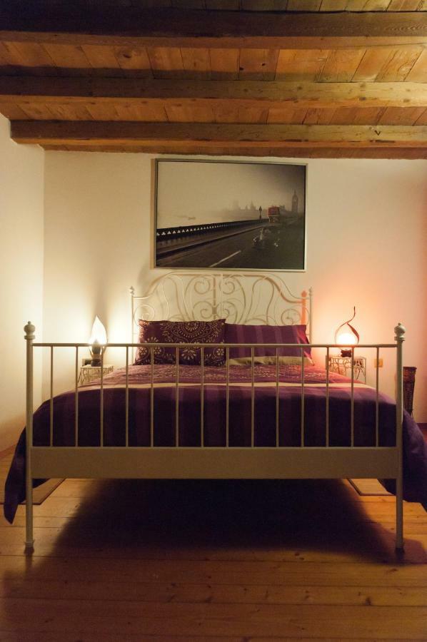 Bed and Breakfast Casale del Sole Garda Monzambano Esterno foto