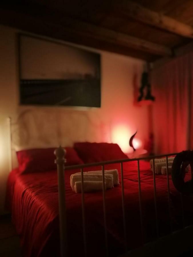 Bed and Breakfast Casale del Sole Garda Monzambano Esterno foto