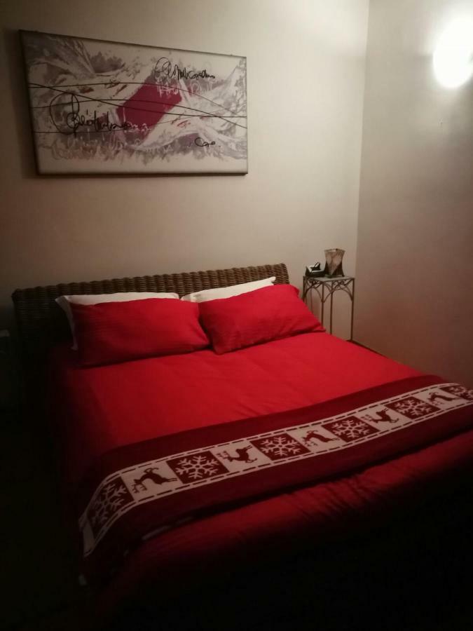 Bed and Breakfast Casale del Sole Garda Monzambano Esterno foto
